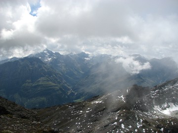 Nebelschwaden auf dem Aufstieg zum Bärenhorn