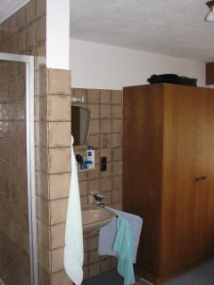 In-Suite Lavabo und Dusche