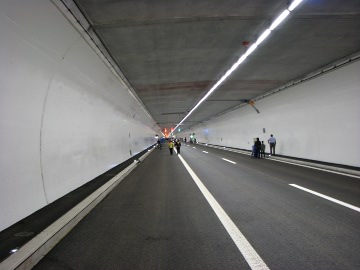 Per Velo durch den Uetliberg-Tunnel