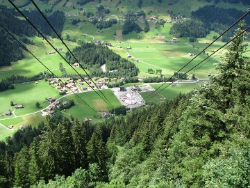 Blick zur Talstation der Metsch-Seilbahn