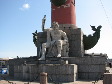 Eine der zwei berühmten Sieges-Säulen